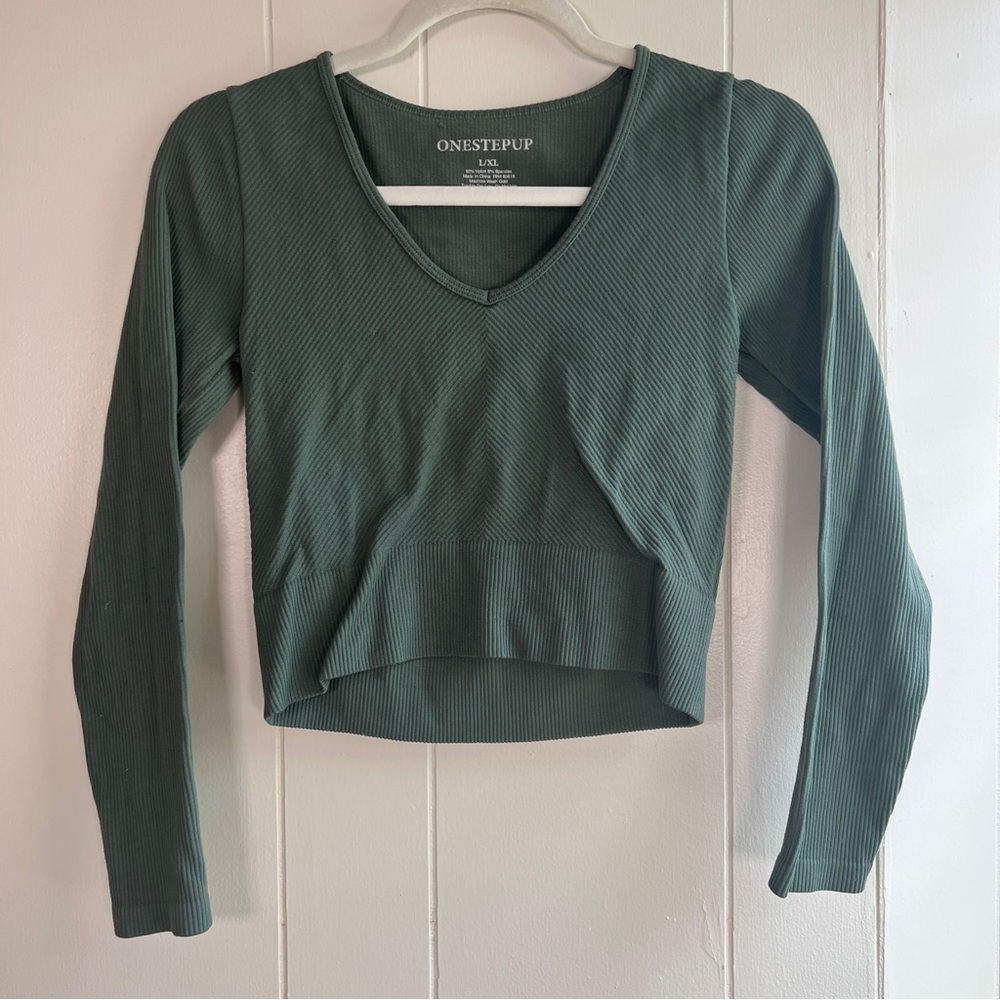 OneStepUp Green Ribbed Long Sleeve Fitted Crop Workout Top size L/XL